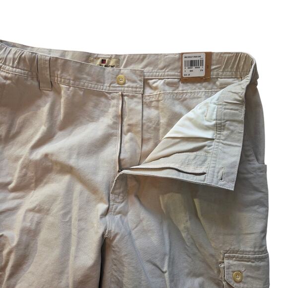 Woolrich Men's Cargo Shorts NWT Size 38 Ridley Creek in Stone, 10" inseam Cotton - Picture 3 of 12